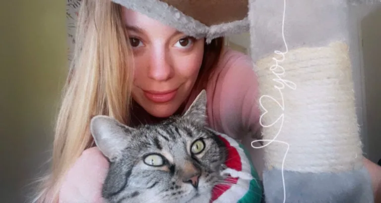 Anni mit Katze